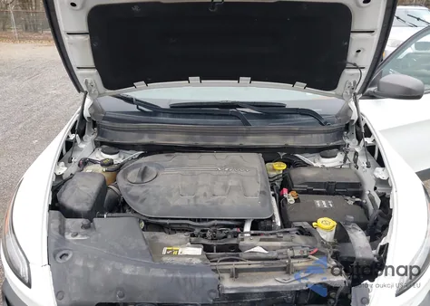 2016 Jeep Cherokee Trailhawk from USA, damaged, VIN 1C4PJMBS7GW241076